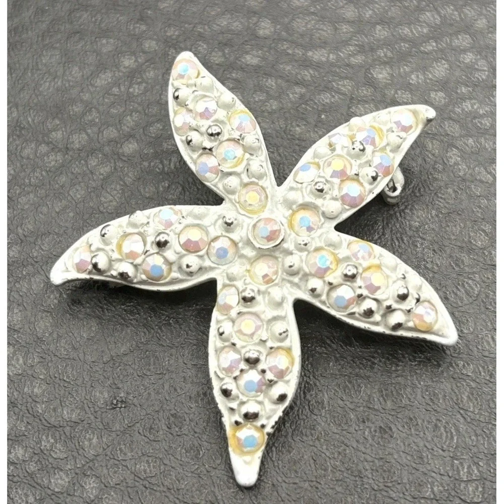 VTG St John Enamel White Starfish Beach Brooch Pin AB AURORA BOREALIS Rhinestone